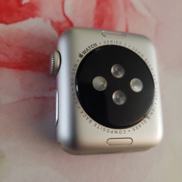 Apple iwatch series 3 - Picture 2 of 6